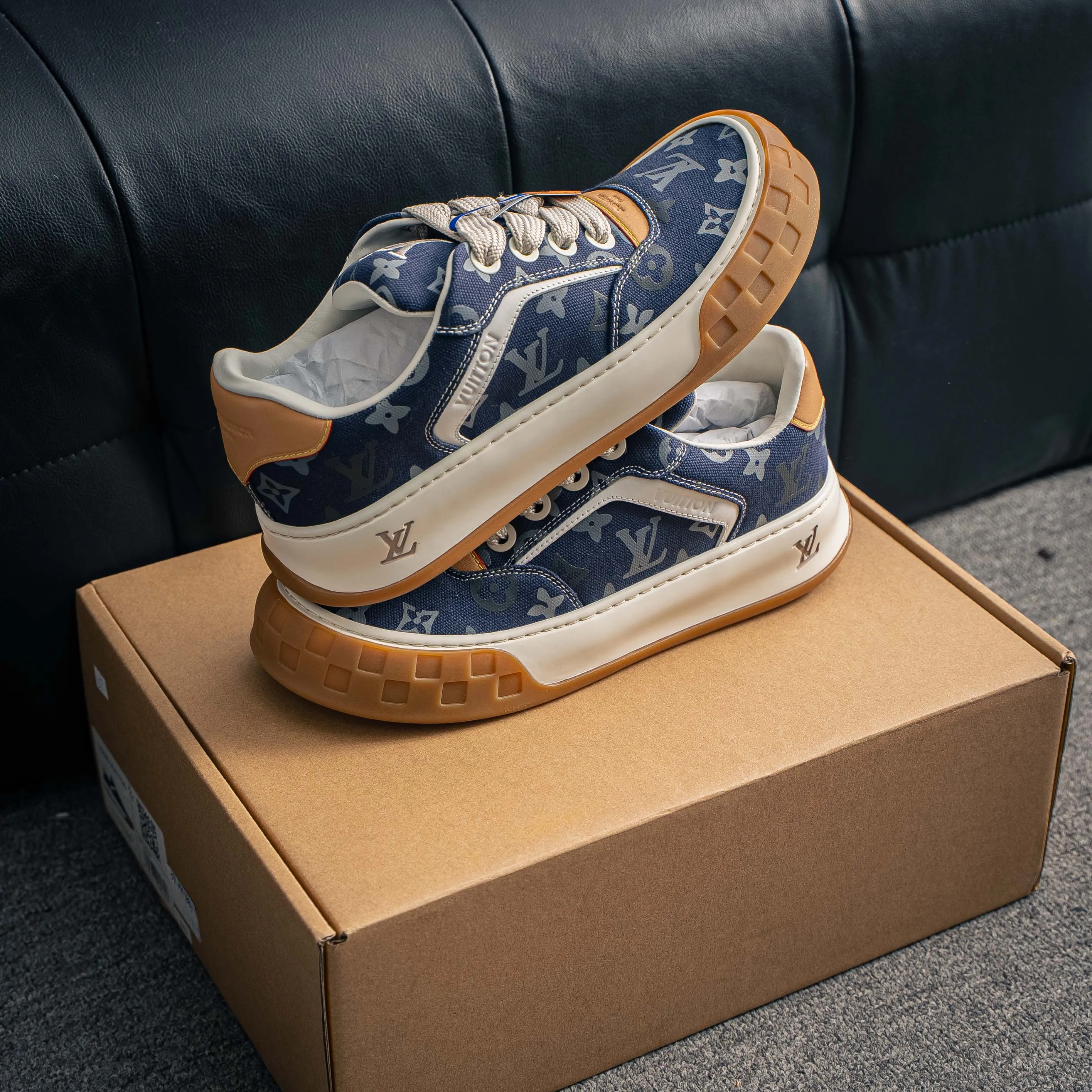 # LV tilted ， Shoes，Sneakers， Shoes，Skate Shoes~~ Sneakers， LV Shoes ， Cushioning TPU Vuitton ，